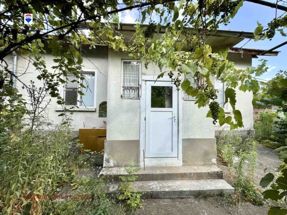 Етаж от къща в Русе, в.з. Русофили - 44 кв.м за 612 €/кв.м - Снимка #1