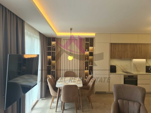 Дава се под наем Тристаен апартамент в к.к. Св.Св. Константин и Елена - 91 кв.м за 1000 € - Снимка #1