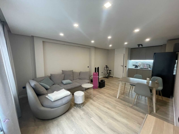 Дава се под наем Тристаен апартамент в София, Кръстова вада - 92 кв.м за 599 € - Снимка #1