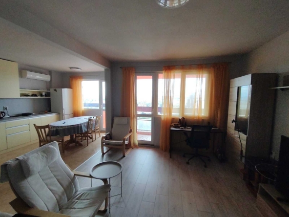 Дава се под наем Тристаен апартамент в София, Красно село - 120 кв.м за 765 € - Снимка #1