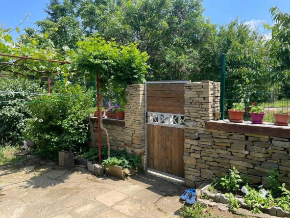 Къща в с. Медвен, Област Сливен - 80 кв.м за 727 €/кв.м - Снимка #1