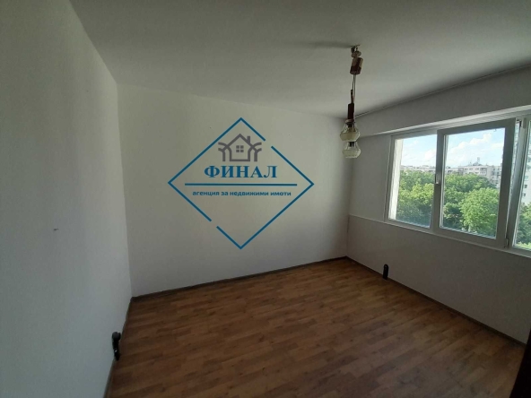 Тристаен апартамент в Шумен, Добруджански - 78 кв.м за 1079 €/кв.м - Снимка #1