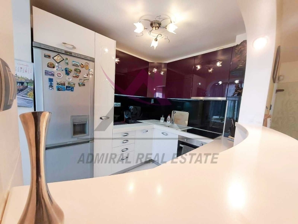 Дава се под наем Тристаен апартамент в Варна, Колхозен пазар - 90 кв.м за 650 € - Снимка #1