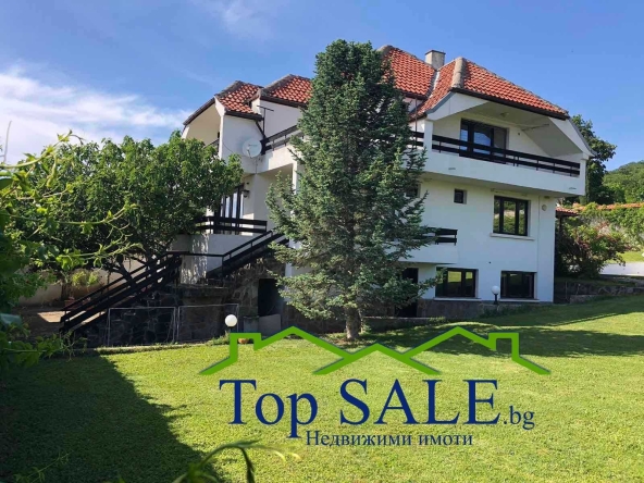 Къща в с. Кошарица, Област Бургас - 335 кв.м за 1015 €/кв.м - Снимка #1