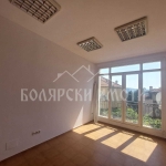 Дава се под наем Офис в Велико Търново, Център - 47 кв.м за 336.6 € - Снимка #1