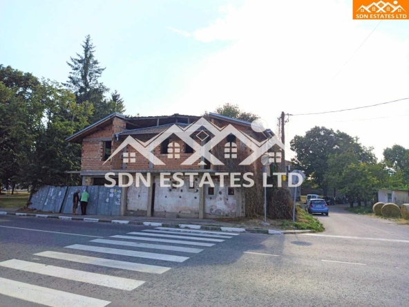 Магазин в с. Дунавци, Област Стара Загора - 305 кв.м за 361 €/кв.м - Снимка #1