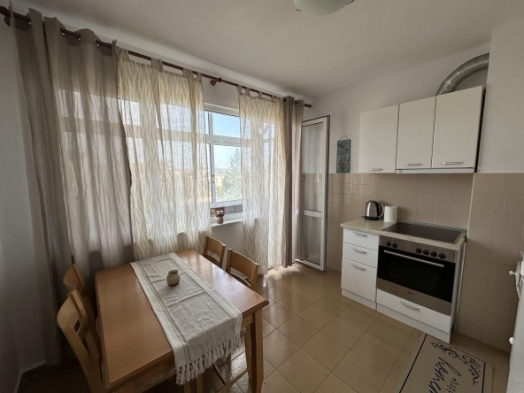 Дава се под наем Двустаен апартамент в Бургас, Център - 69 кв.м за 510 € - Снимка #1