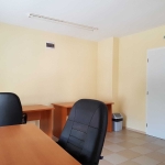 Дава се под наем Офис в Сливен, Център - 26 кв.м за 66.3 € - Снимка #1