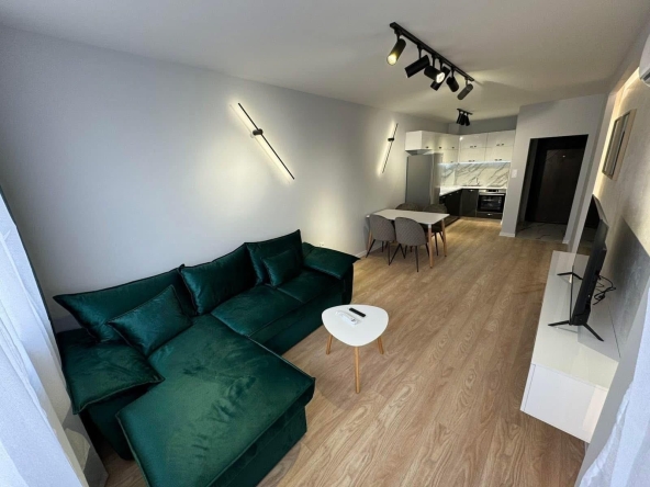 Дава се под наем Двустаен апартамент в Пловдив, Южен - 70 кв.м за 475 € - Снимка #1