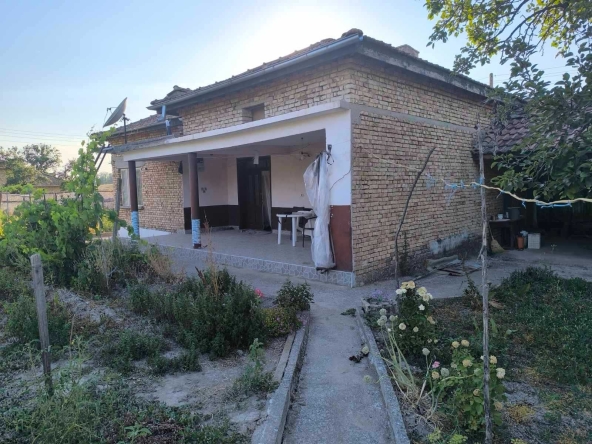 Къща в Шумен, Промишлена зона - 100 кв.м за 500 €/кв.м - Снимка #1