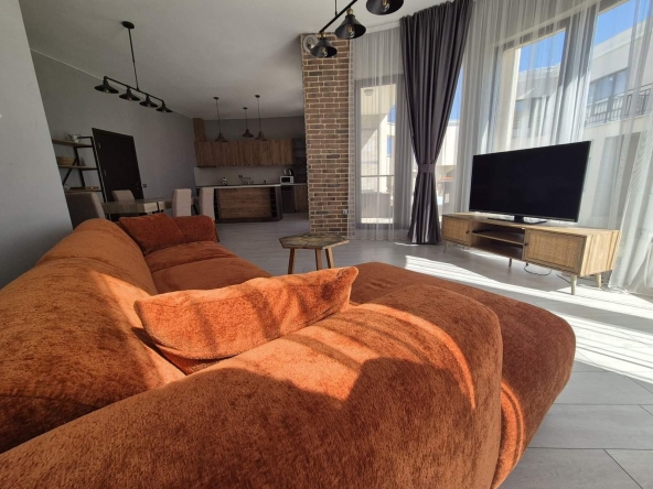 Къща в Бургас, Сарафово - 165 кв.м за 2122 €/кв.м - Снимка #1