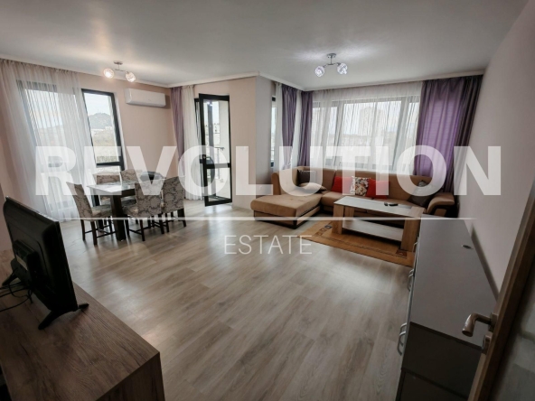 Дава се под наем Многостаен апартамент в Пловдив, Христо Смирненски - 150 кв.м за 900 € - Снимка #1