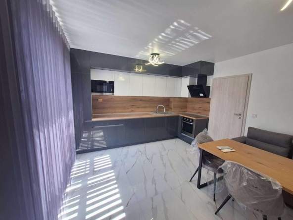 Дава се под наем Двустаен апартамент в Варна, м-т Пчелина - 60 кв.м за 550 € - Снимка #1