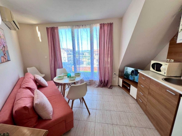 Двустаен апартамент в к.к. Слънчев бряг - 45 кв.м за 1323 €/кв.м - Снимка #1