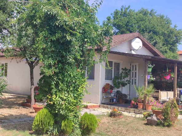 Къща в с. Генерал Кантарджиево, Област Варна - 174 кв.м за 1138 €/кв.м - Снимка #1