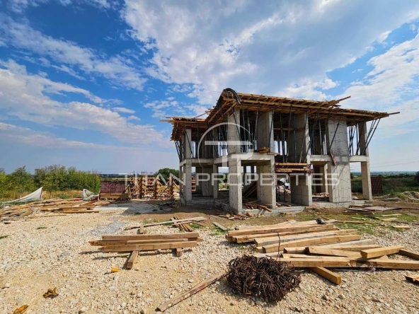 Къща в с. Марково, Област Пловдив - 250 кв.м за 1280 €/кв.м - Снимка #1