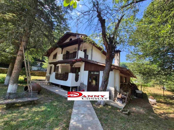 Къща в Велико Търново, Акация - 385 кв.м за 536 €/кв.м - Снимка #1