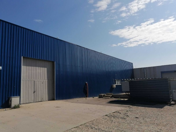 Дава се под наем Склад в София, НПЗ Изток - 400 кв.м за 2640 € - Снимка #1