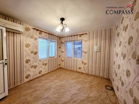 Къща в Добрич, Автогара - 70 кв.м за 1016 €/кв.м - Снимка #1