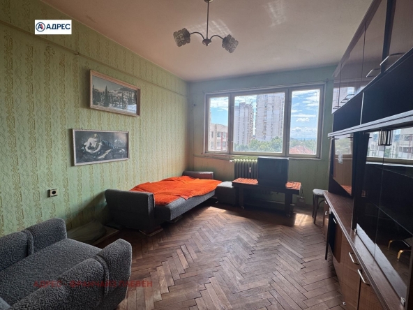 Двустаен апартамент в Враца, Център - 68 кв.м за 1398 €/кв.м - Снимка #1