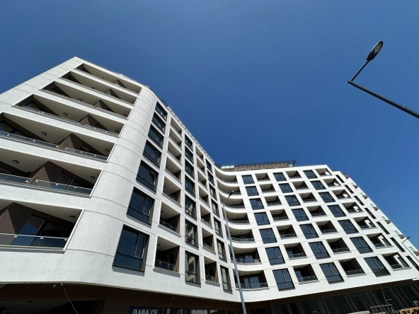 Тристаен апартамент в Бургас, Славейков - 96 кв.м за 1459 €/кв.м - Снимка #1