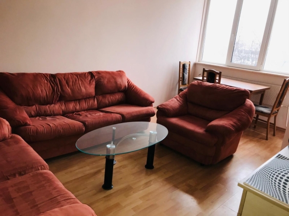 Дава се под наем Двустаен апартамент в Пловдив, Изгрев - 50 кв.м за 225 € - Снимка #1
