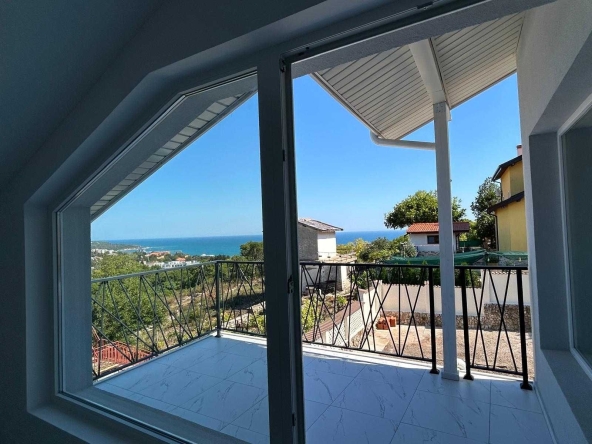 Къща в Балчик - 168 кв.м за 1399 €/кв.м - Снимка #1