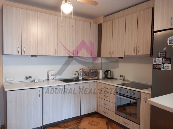 Дава се под наем Двустаен апартамент в к.к. Св.Св. Константин и Елена - 60 кв.м за 650 € - Снимка #1