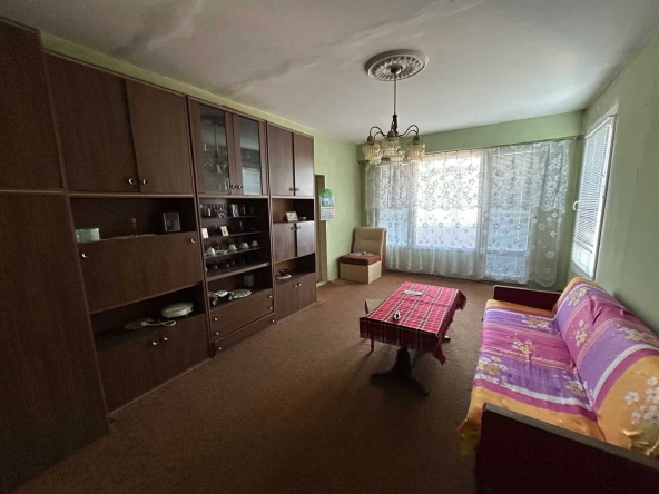 Тристаен апартамент в Попово - 75 кв.м за 932 €/кв.м - Снимка #1