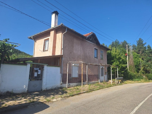 Къща в с. Драговищица, Област Кюстендил - 120 кв.м за 340 €/кв.м - Снимка #1