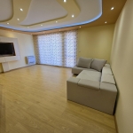 Дава се под наем Тристаен апартамент в Пловдив, Център - 105 кв.м за 620 € - Снимка #1