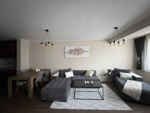 Дава се под наем Двустаен апартамент в София, Витоша - 72 кв.м за 561 € - Снимка #1