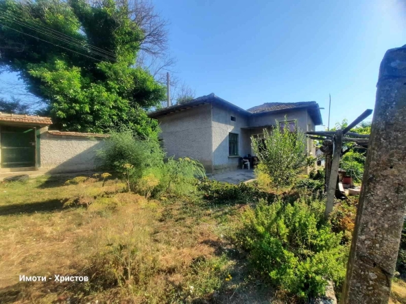Къща в с. Ивански, Област Шумен - 87 кв.м за 528 €/кв.м - Снимка #1