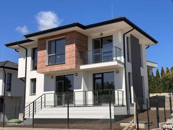 Къща в Варна, м-т Траката - 139 кв.м за 2087 €/кв.м - Снимка #1