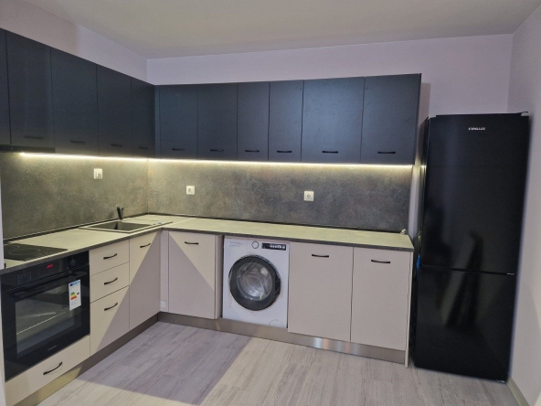 Дава се под наем Двустаен апартамент в София, Люлин 10 - 82 кв.м за 765 € - Снимка #1