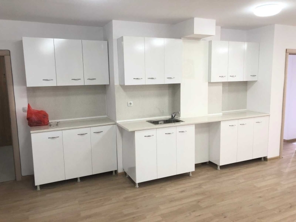 Дава се под наем Офис в Пловдив, Кършияка - 121 кв.м за 826.2 € - Снимка #1