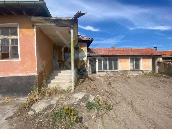 Къща в с. Ръжево Конаре, Област Пловдив - 110 кв.м за 256 €/кв.м - Снимка #1