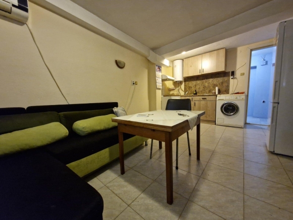 Дава се под наем Двустаен апартамент в Пловдив, Център - 50 кв.м за 255 € - Снимка #1