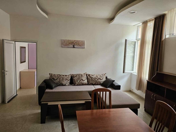 Дава се под наем Тристаен апартамент в Пловдив, Прослав - 60 кв.м за 357 € - Снимка #1