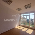 Дава се под наем Офис в Велико Търново, Център - 47 кв.м за 336.6 € - Снимка #1