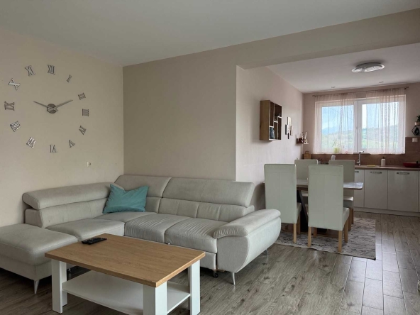 Многостаен апартамент в Благоевград, Широк център - 120 кв.м за 1309 €/кв.м - Снимка #1