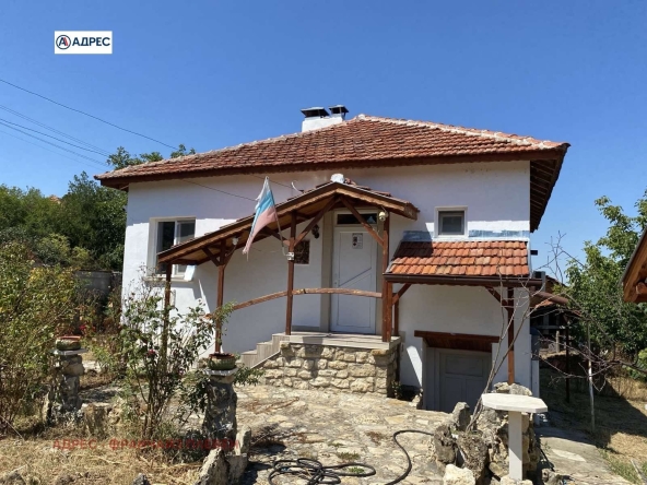 Къща в с. Три кладенци, Област Враца - 71 кв.м за 541 €/кв.м - Снимка #1