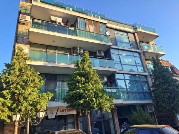 Тристаен апартамент в Стара Загора, Казански - 106 кв.м за 1746 €/кв.м - Снимка #1