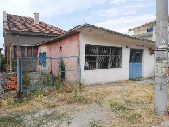 Къща в Ямбол, Аврен - 112 кв.м за 128 €/кв.м - Снимка #1