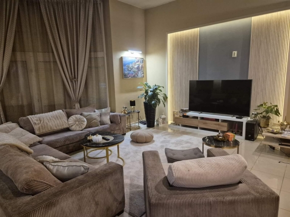 Дава се под наем Къща в с. Равда, Област Бургас - 450 кв.м за 1530 € - Снимка #1