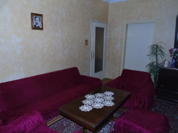 Дава се под наем Двустаен апартамент в Пловдив, Изгрев - 60 кв.м за 306 € - Снимка #1