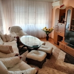 Дава се под наем Тристаен апартамент в Разград, Варош - 92 кв.м за 479.4 € - Снимка #1