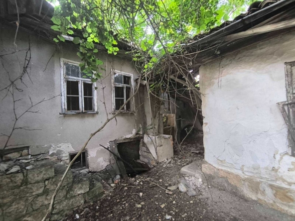 Парцел в с. Стефан Караджа, Област Варна - 2300 кв.м за 10 €/кв.м - Снимка #1