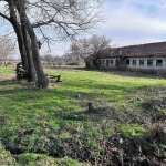 Промишлена сграда в с. Кадиево, Област Пловдив - 2575 кв.м за 70 €/кв.м - Снимка #1