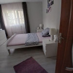 Дава се под наем Етаж от къща в Дупница - 45 кв.м за 229.5 € - Снимка #1